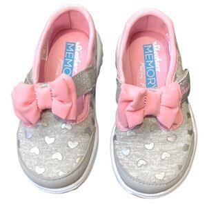 Skechers Go Walk Bitty Hearts Walking Sneakers, Grey & Pink - Size 6 NEW